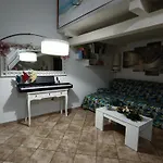 Magic Dalu House דירה אולביה
